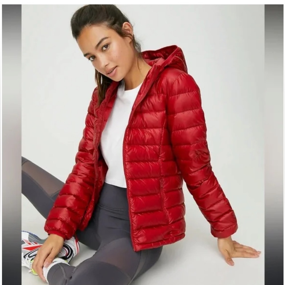 Aritzia TNA Botanie Light Puffer